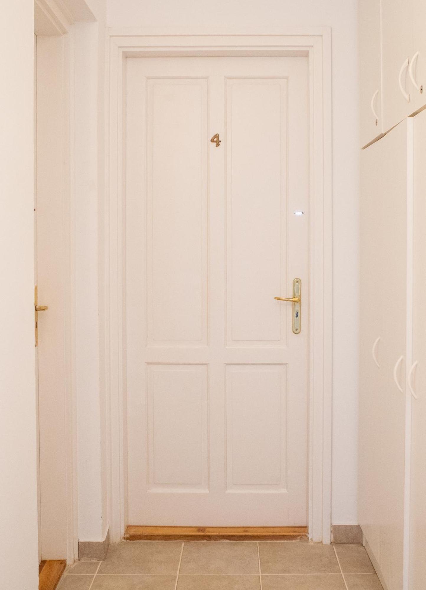 Bella Villa Apartmanhaz ซามาร์ดี ภายนอก รูปภาพ